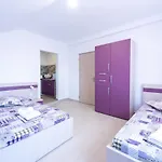 Vila Jun Pensión 3*