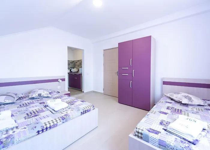 Vila Jun بيت ضيافة 3*