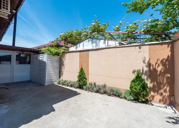 Vila Jun بيت ضيافة 3*