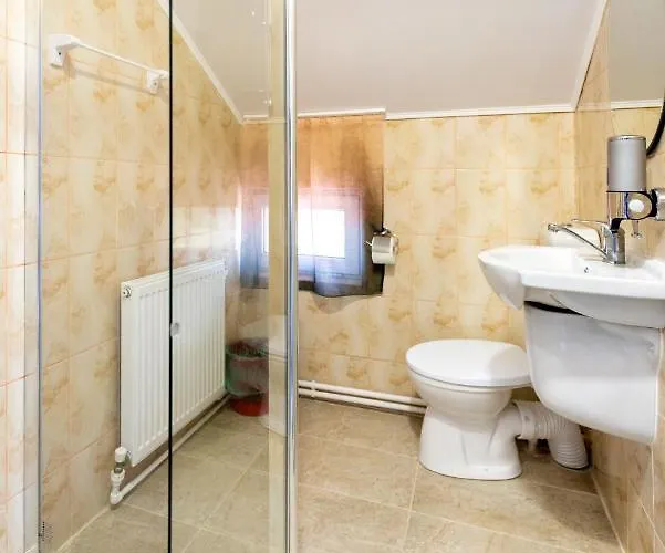 بيت ضيافة Vila Jun 3*